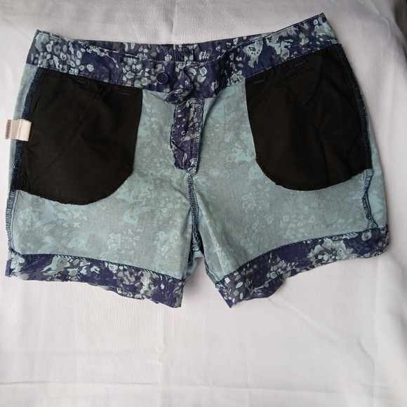 Calvin‎ Klein Jeans Blue and White Bermuda Shorts Sz 10 - Picture 5 of 9